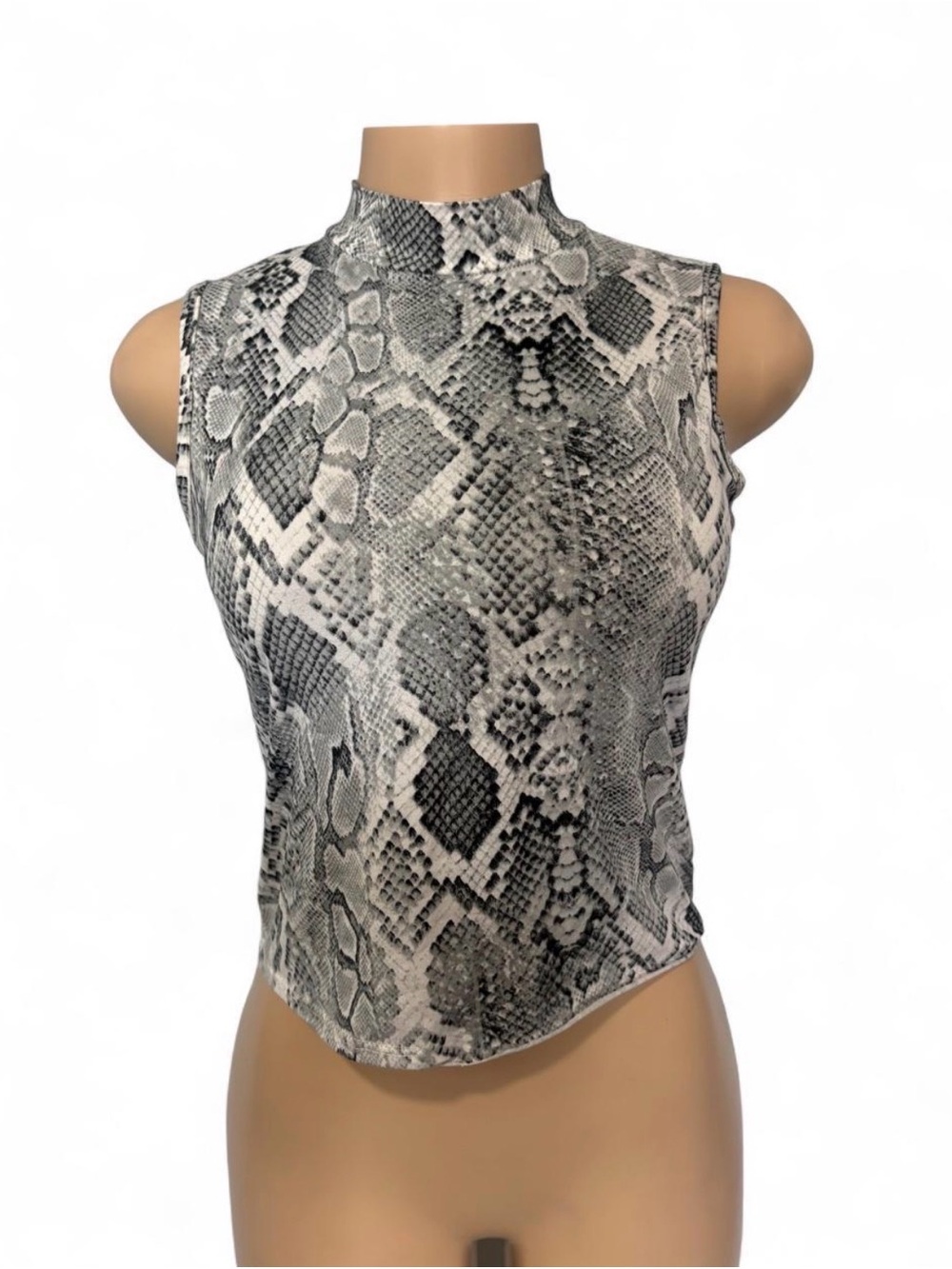 💜$5 BUNDLED- Pinc Mock Neck Sleeveless Snake-Print Top in Gray and White
